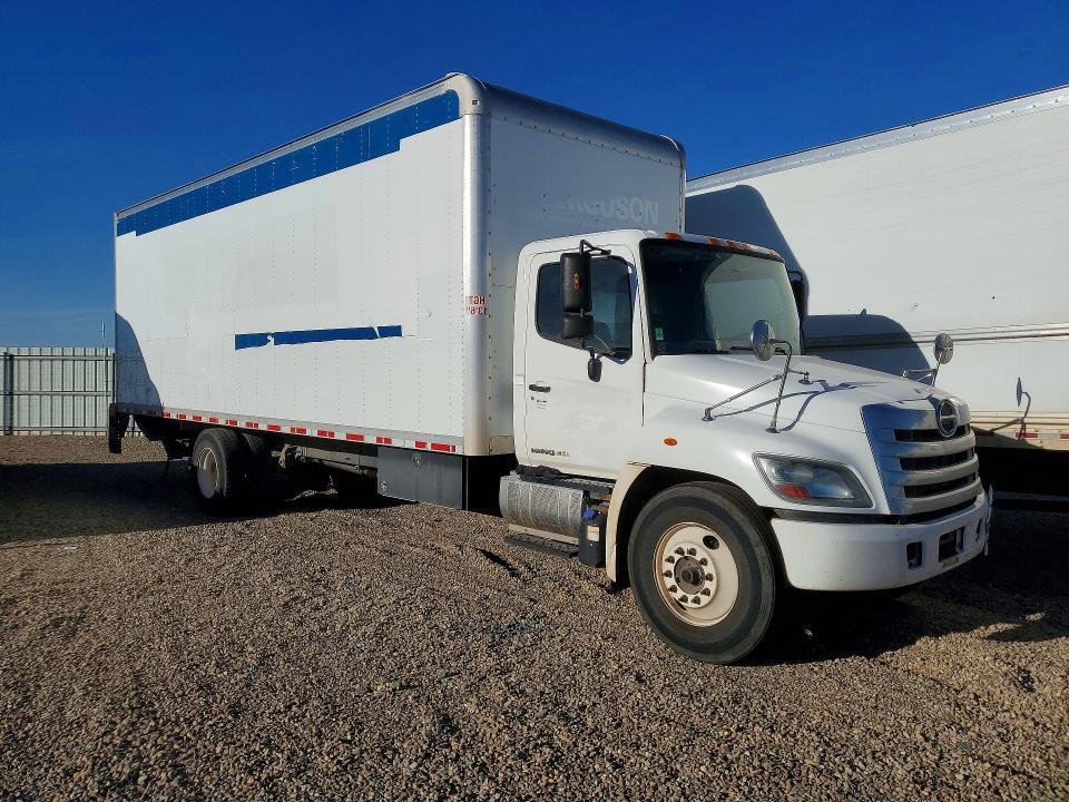 2017 Hino 268 box Truck