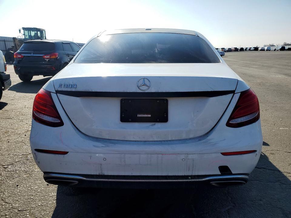 2017 Mercedes-Benz E 300