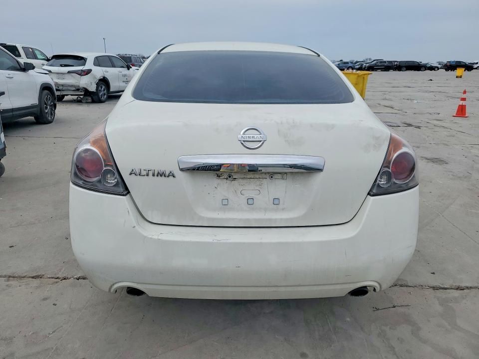 2010 Nissan Altima Base