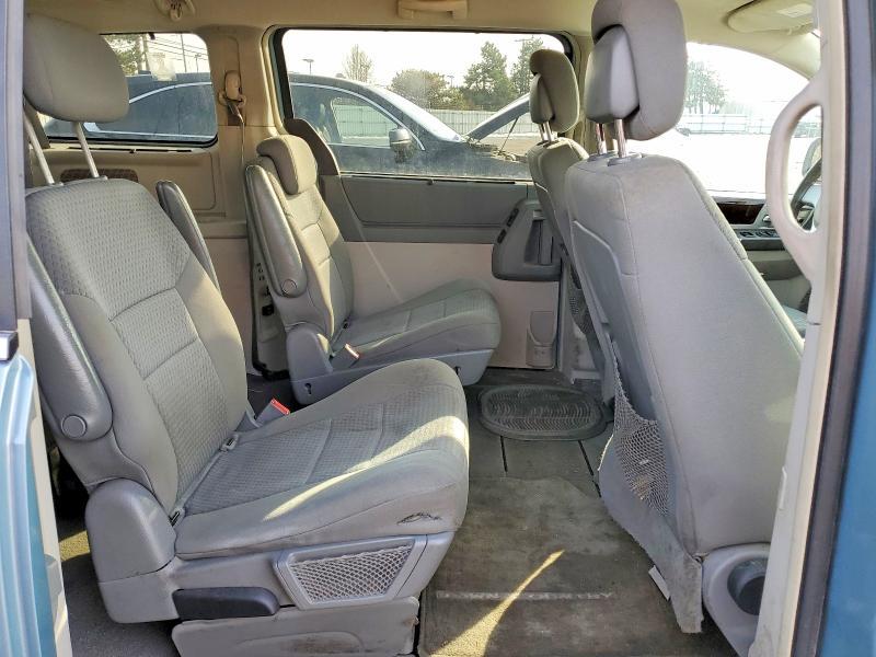 2010 Chrysler Town & Country Touring