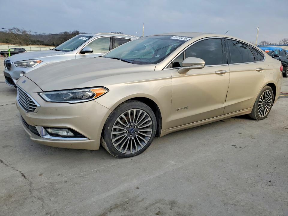 2018 Ford Fusion Titanium/platinum hev