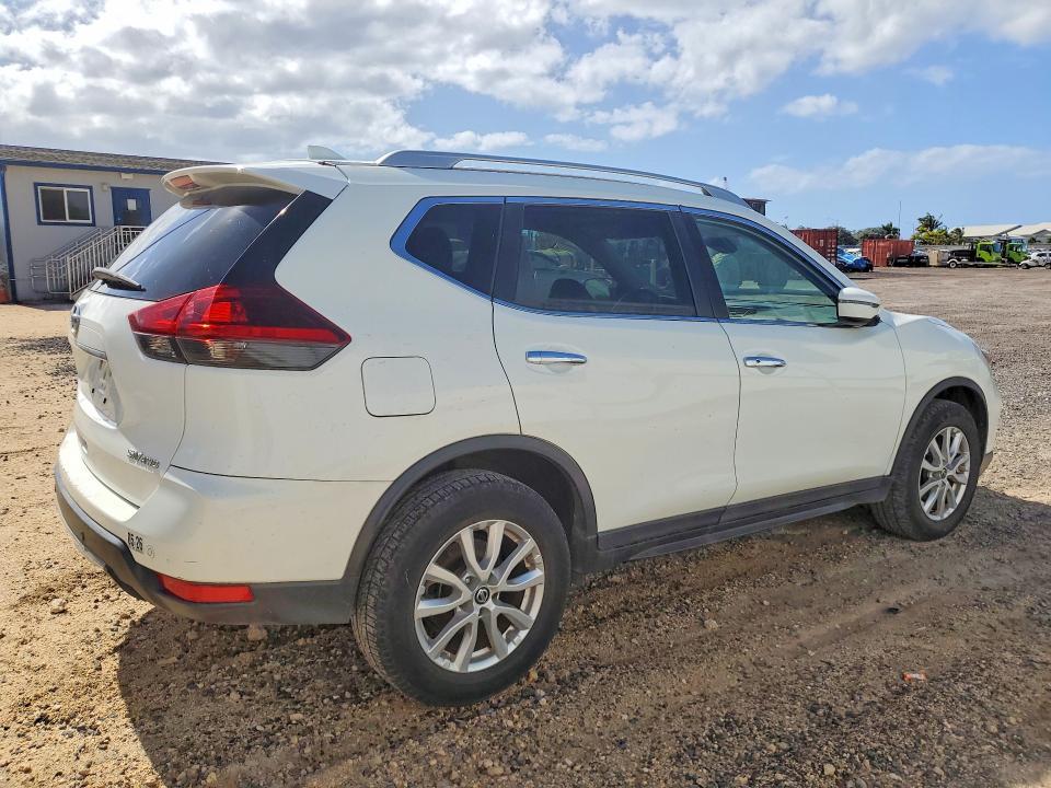 2020 Nissan Rogue sv