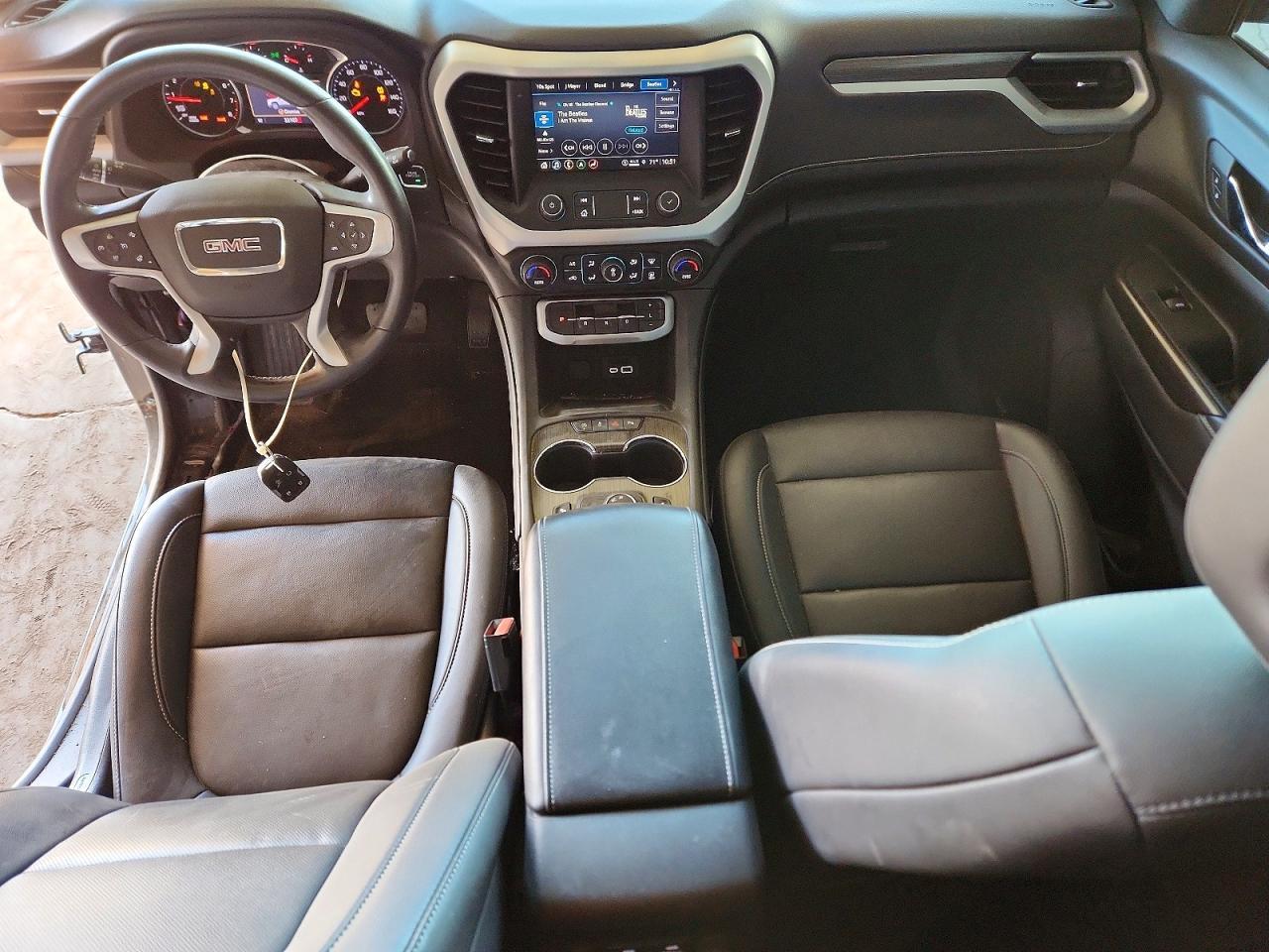 2022 GMC Acadia slt