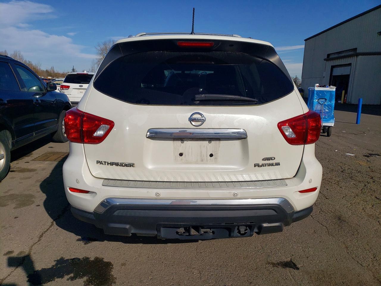 2017 Nissan Pathfinder s