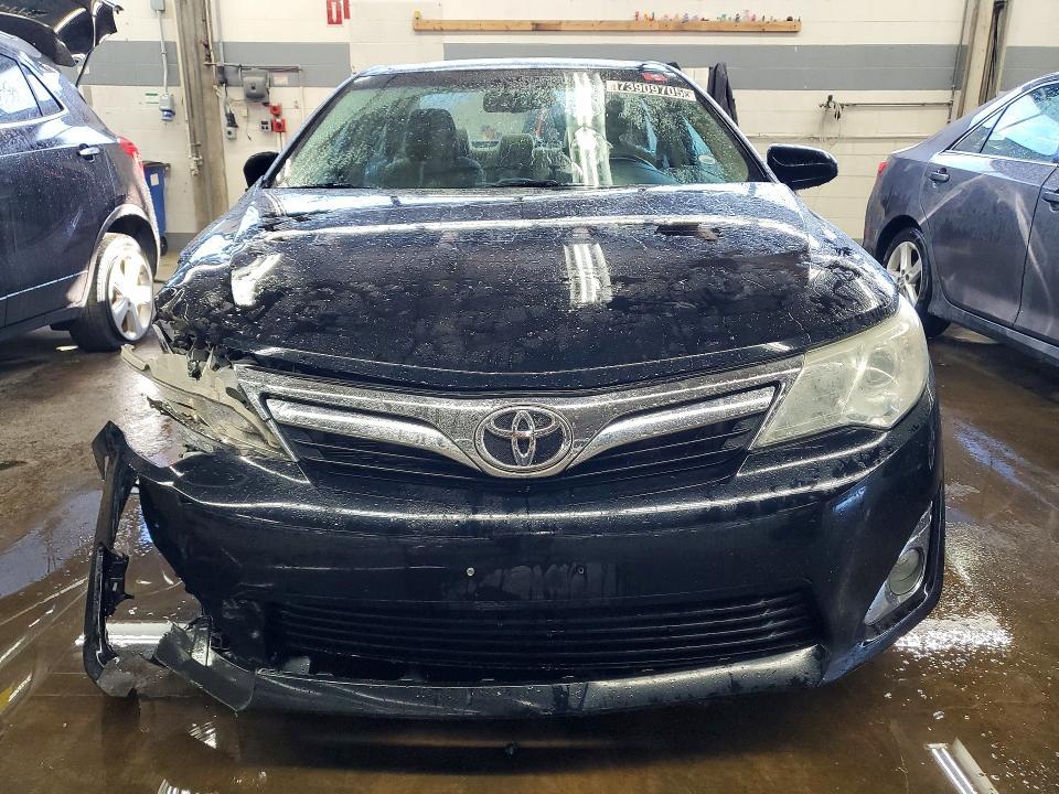 2012 Toyota Camry xle V6