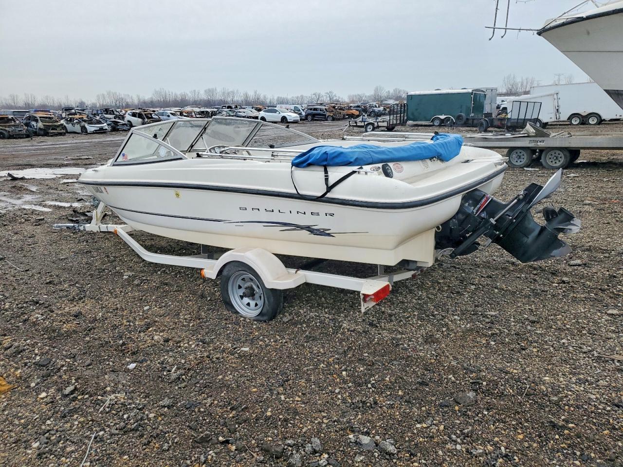 2004 Bayliner Boat