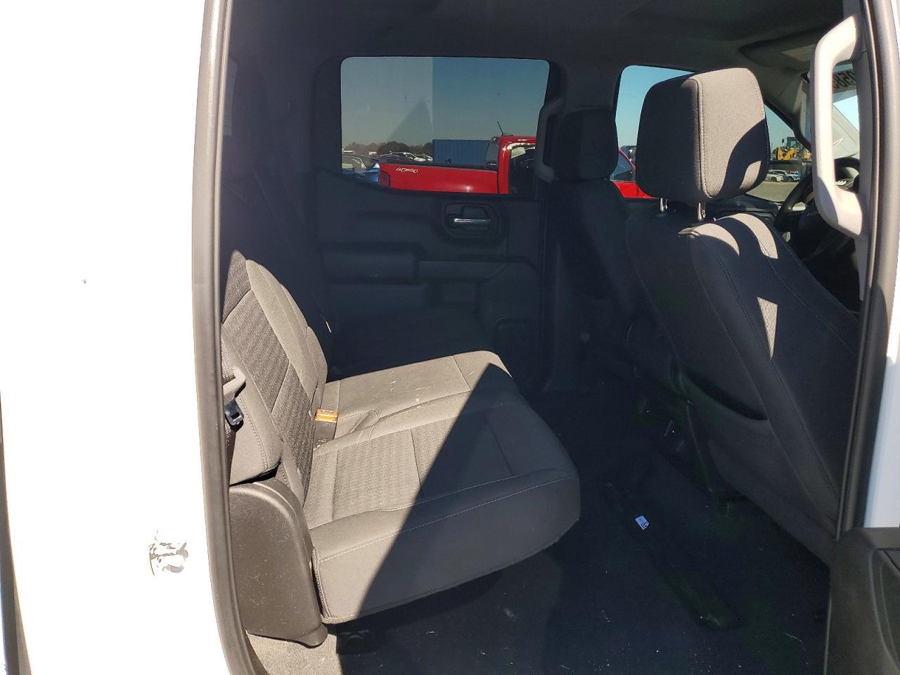 2023 Chevrolet Silverado C1500 Custom