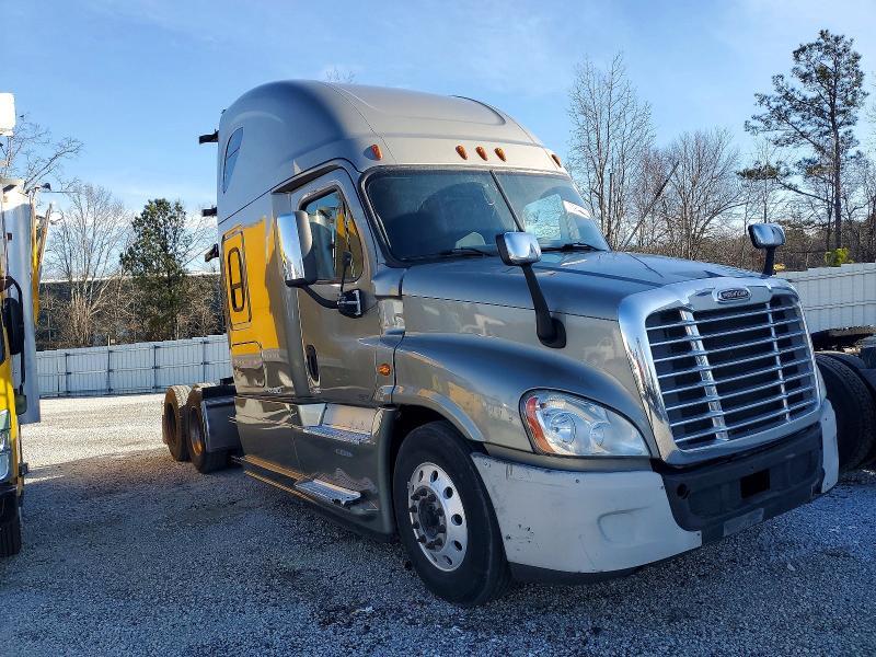 2020 Freightliner Cascadia Semi Truck