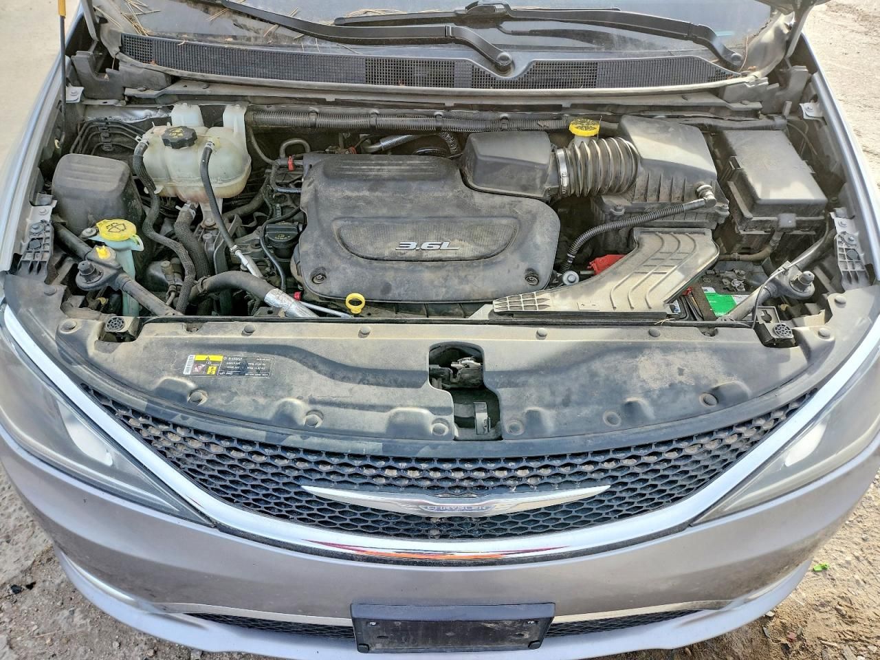 2017 Chrysler Pacifica Touring l