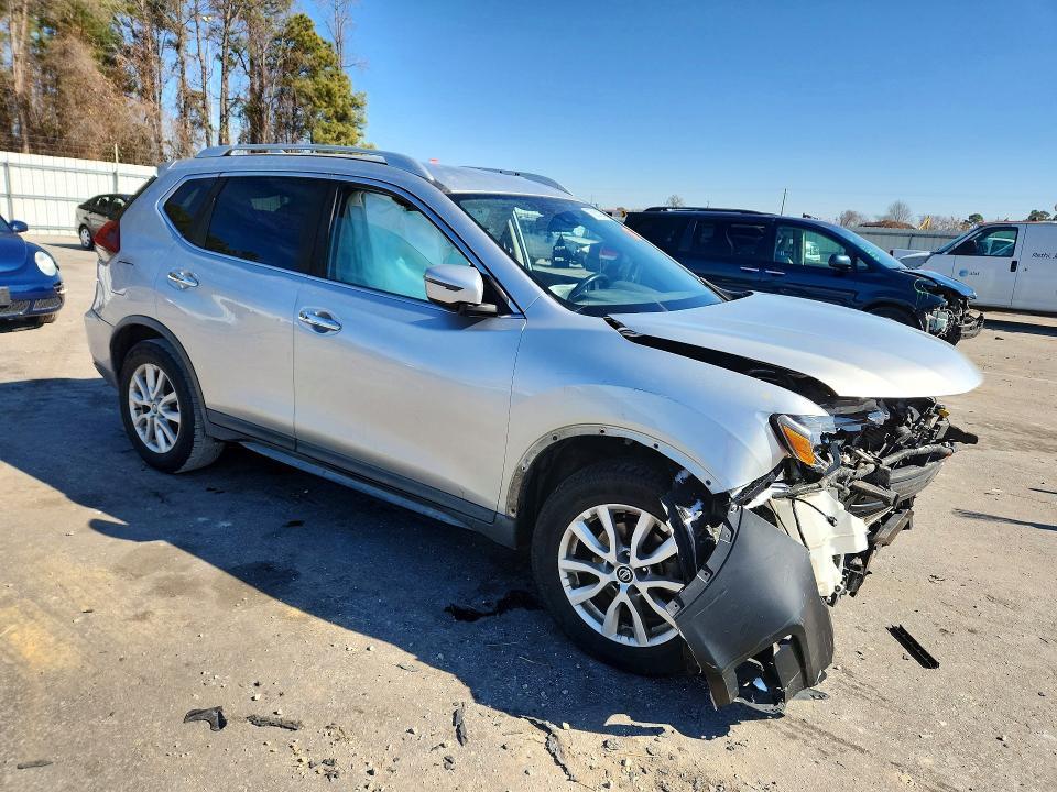2019 Nissan Rogue sv