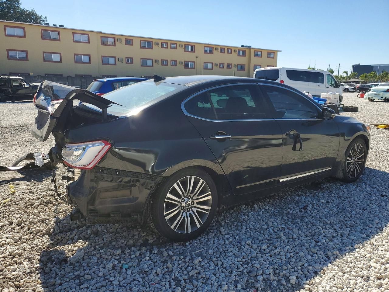 2015 KIA Cadenza Premium