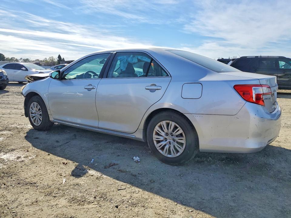 2012 Toyota Camry le