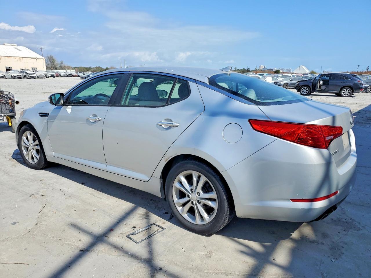2013 KIA Optima lx