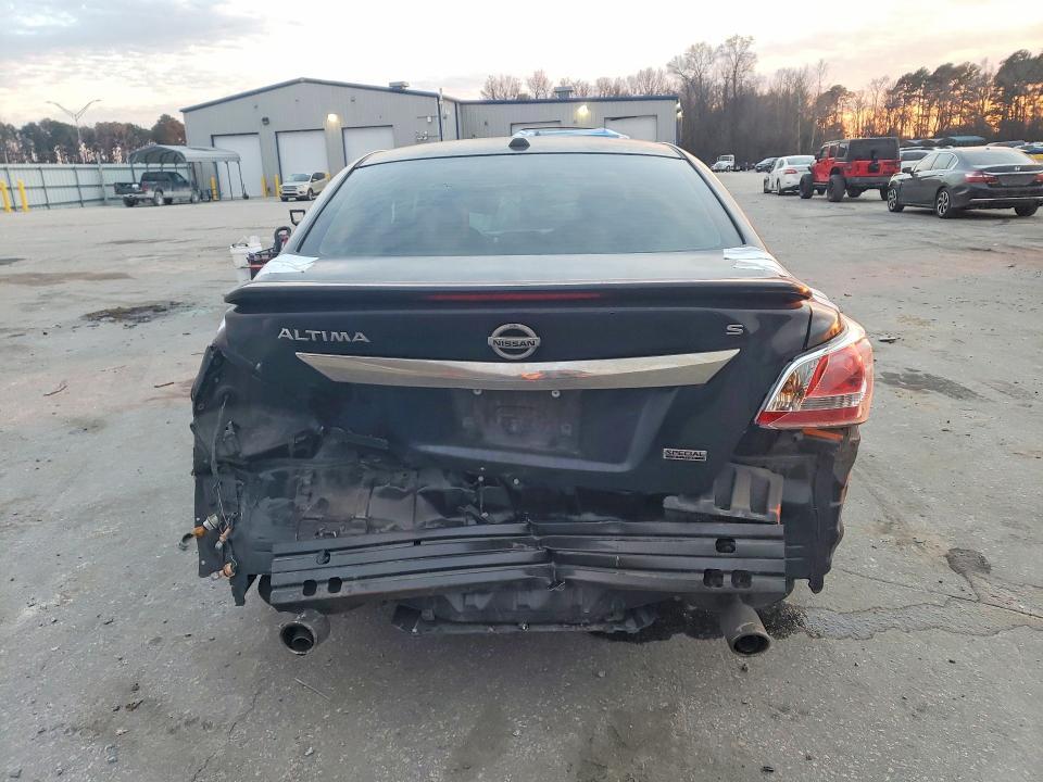 2015 Niss Altima 2.5 s