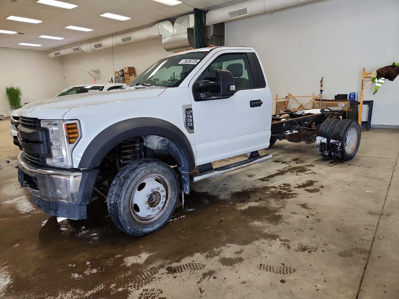 2018 Ford F550 Super Duty Truck Cab AND Chassis