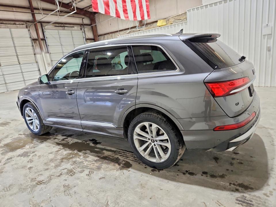 2025 Audi Q7 Premium Plus