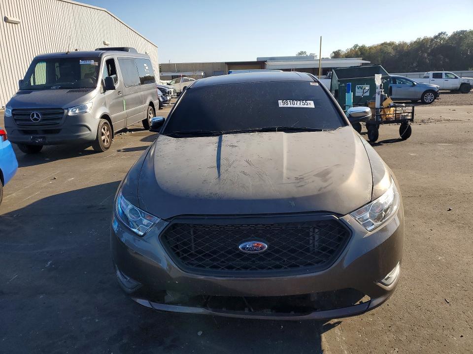 2015 Ford Taurus Limited