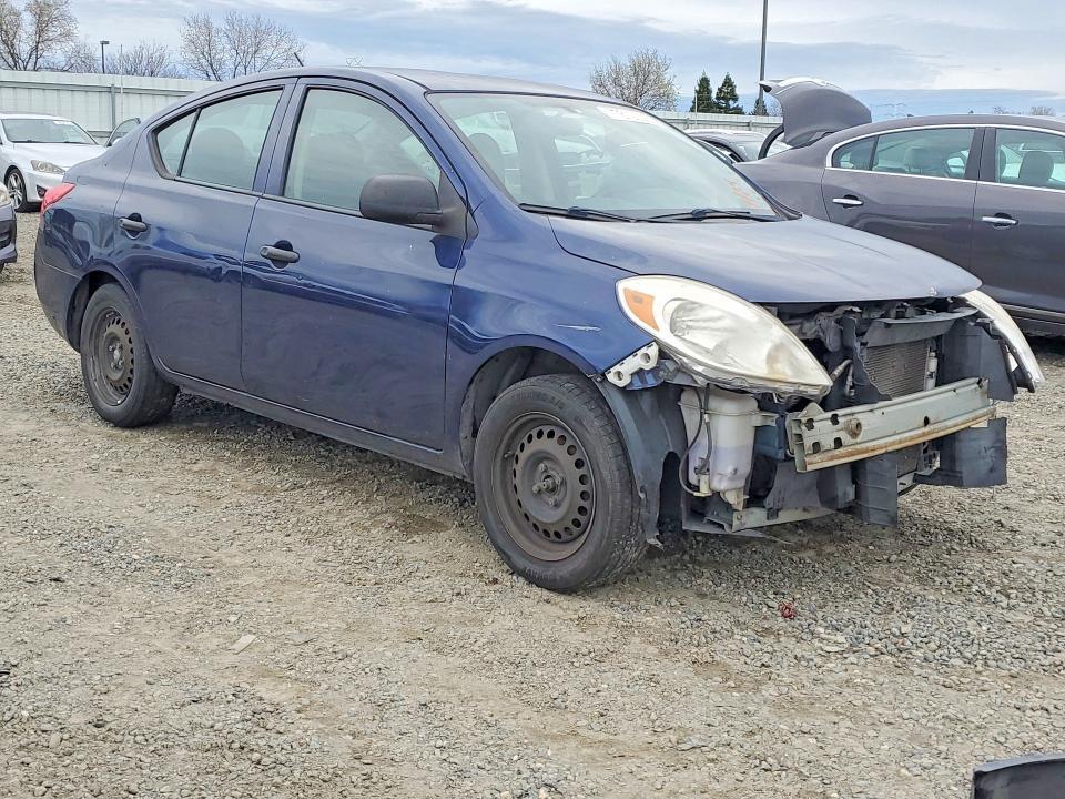 2014 Nissan Versa s