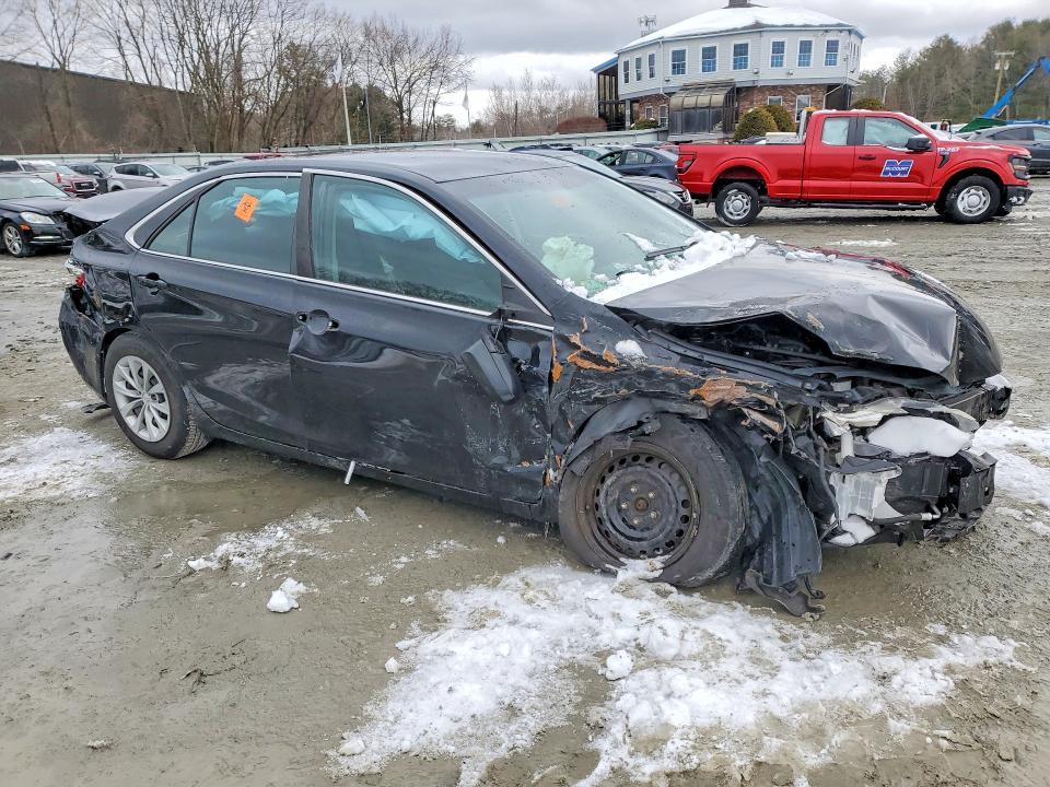 2017 Toyota Camry le
