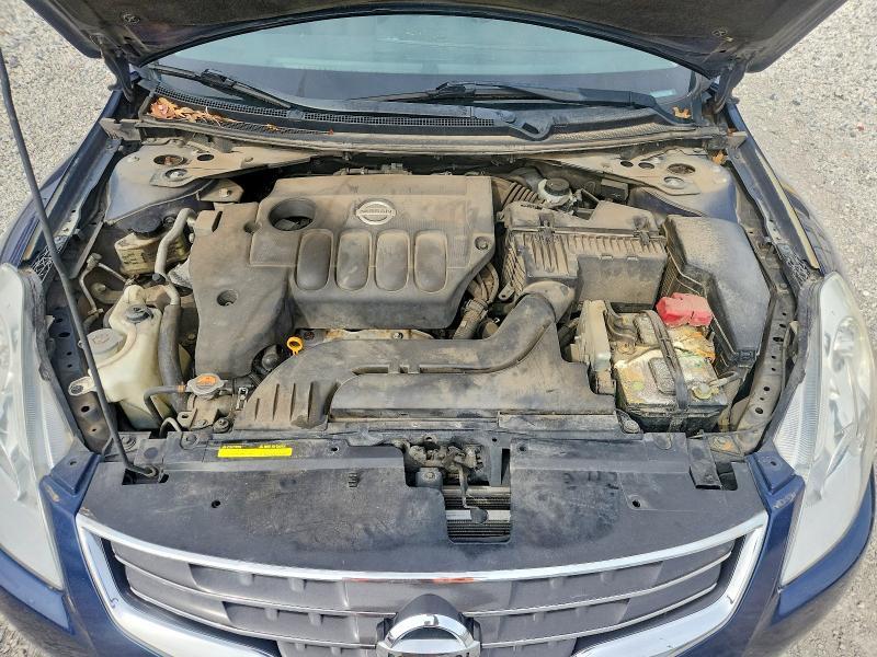 2011 Niss Altima Base