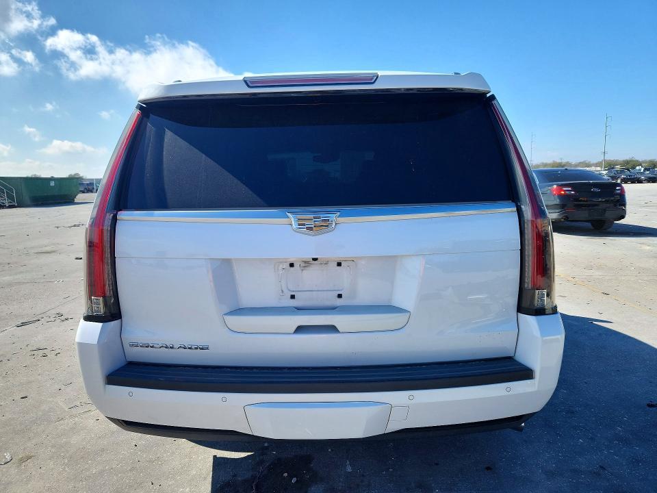 2016 Cadillac Escalade Luxury