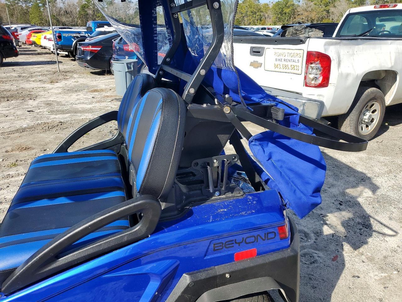 2024 Urwi 2024 Bintelli Beyond Golf Cart