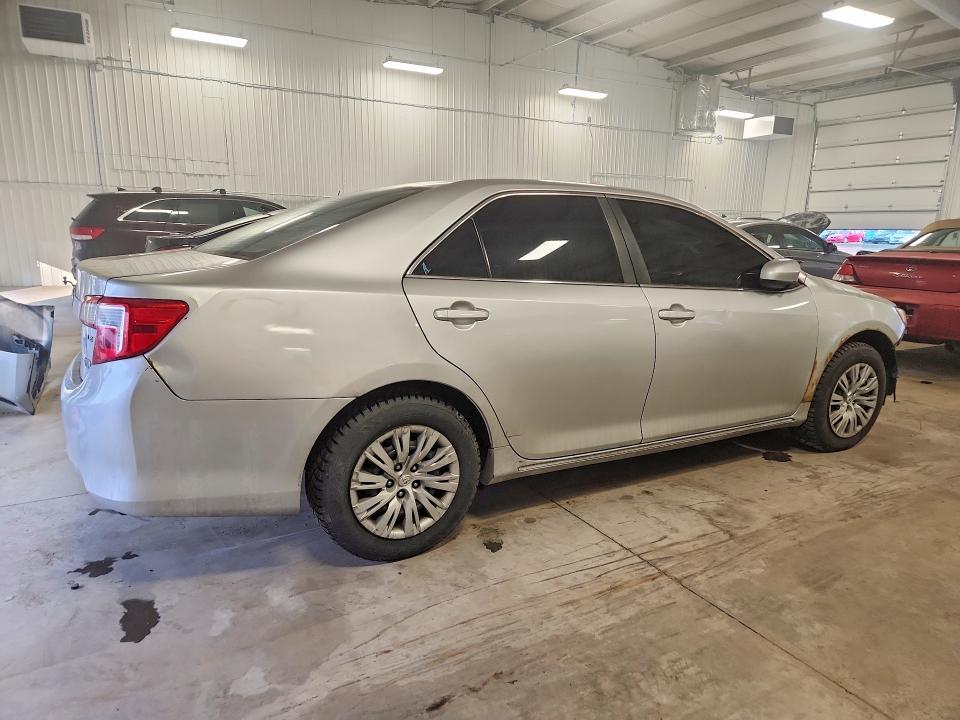 2014 Toyota Camry Hybrid