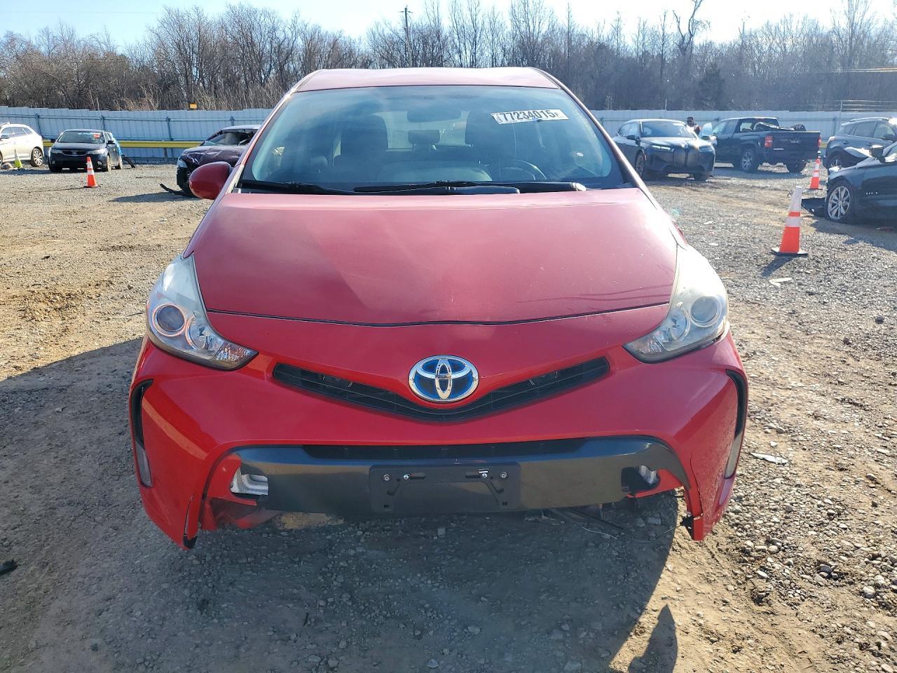 2016 Toyota Prius v Three