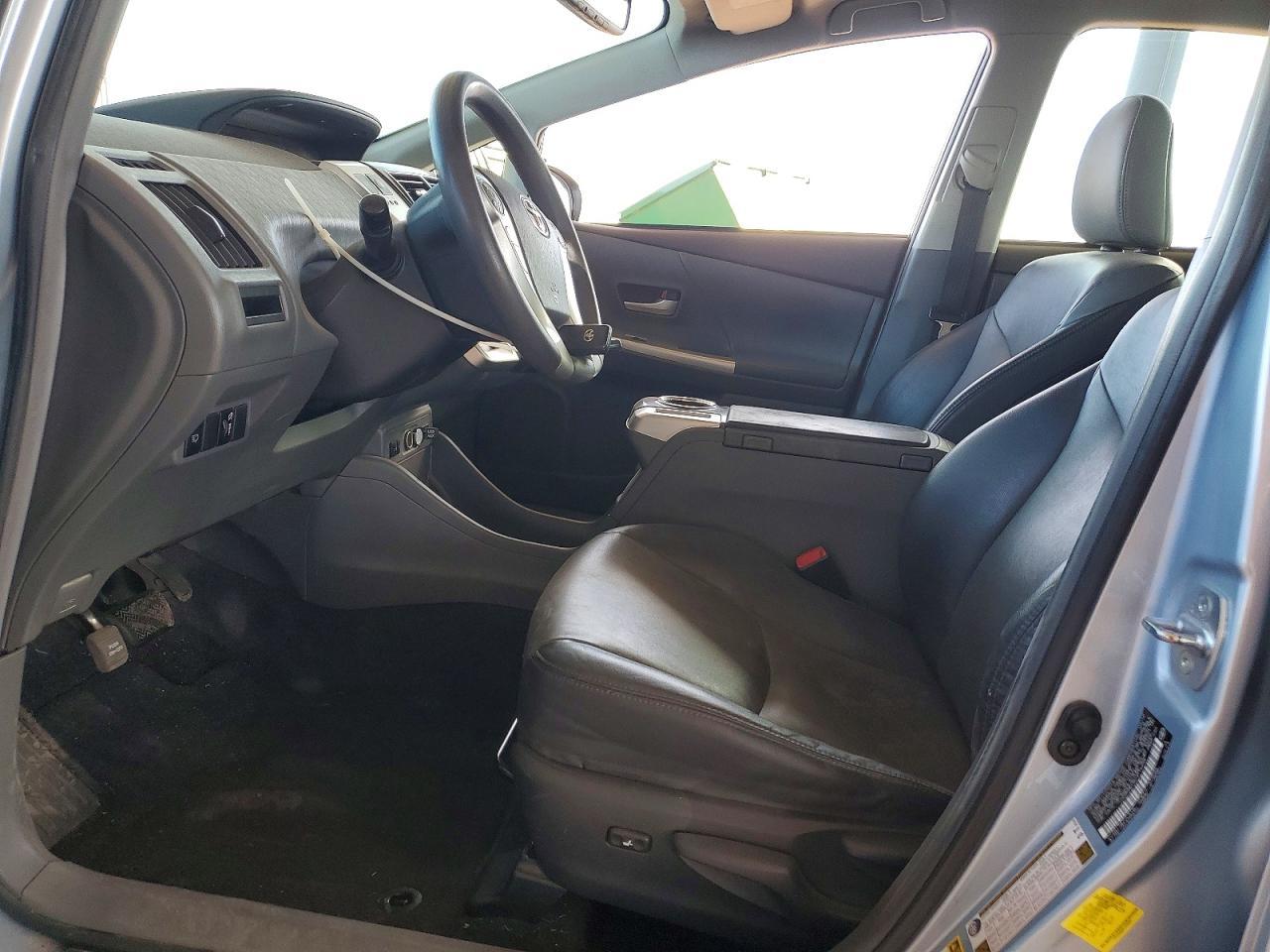 2012 Toyota Prius v Five
