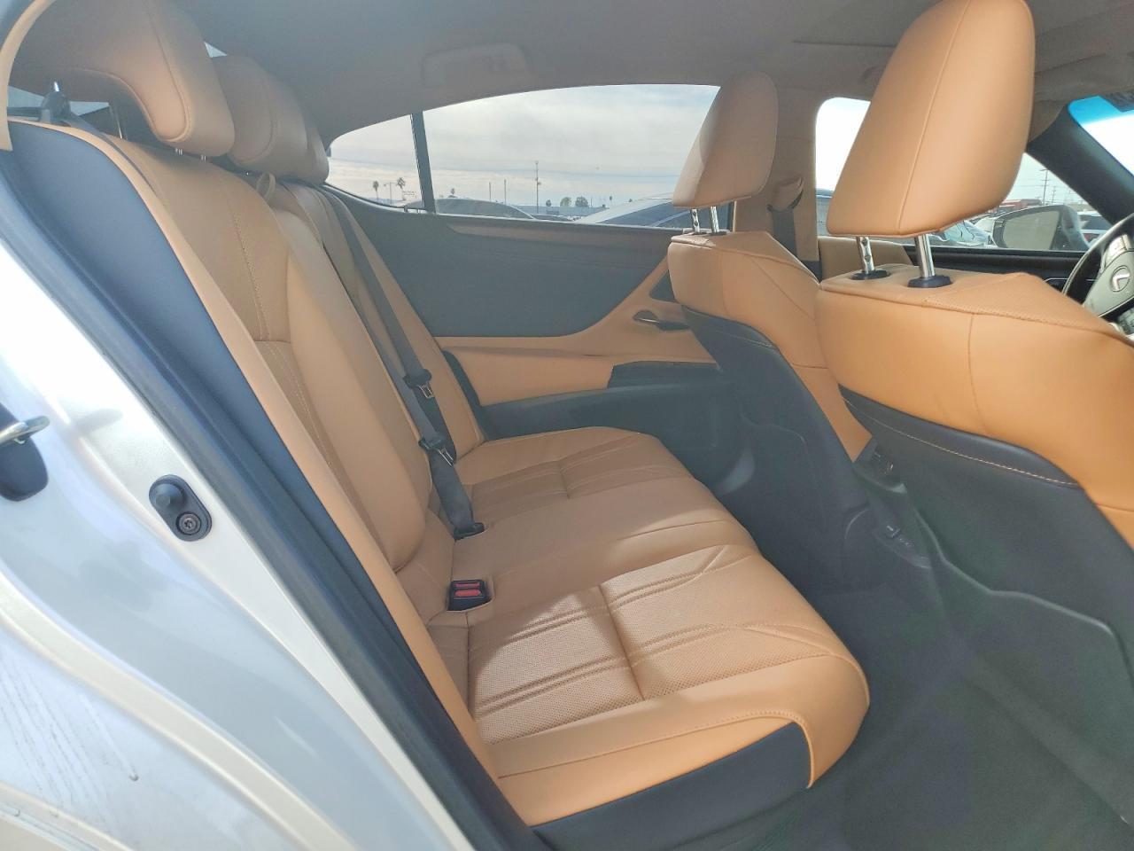 2025 Lexus Es 300h Base