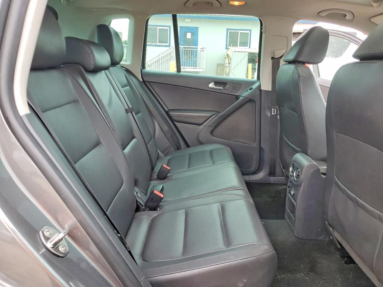 2012 Volkswagen Tiguan s