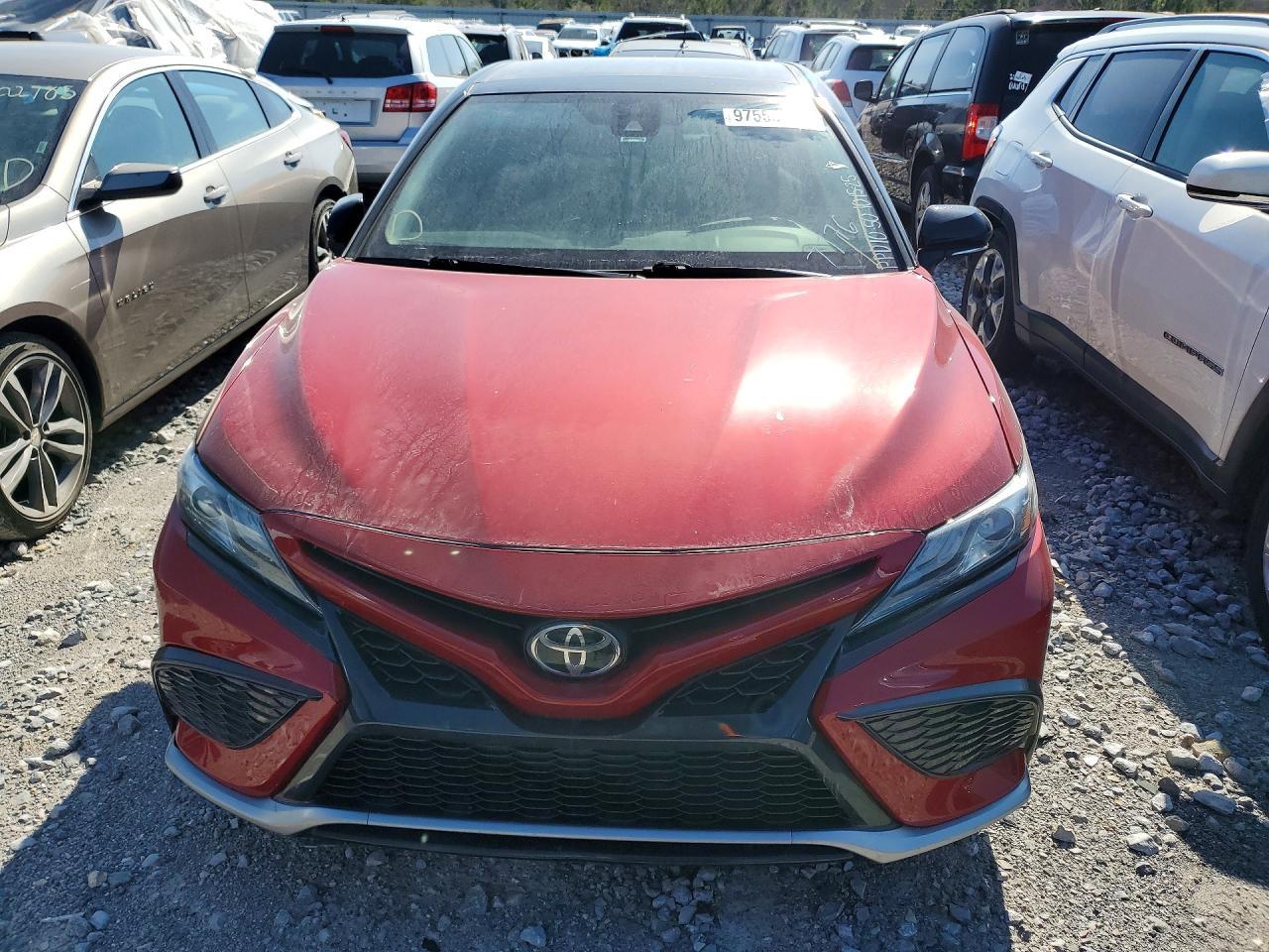 2021 Toyota Camry xse