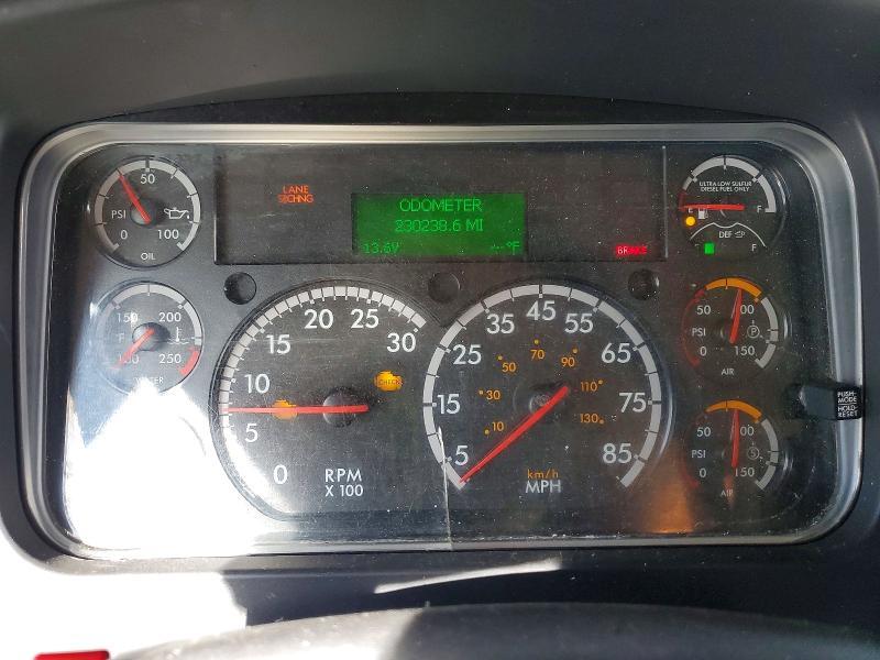 2022 Freigliner 2022 Freightliner Business Class M2 BOX Truck