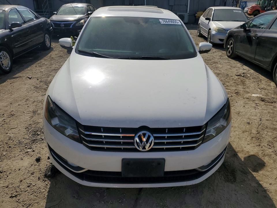 2013 Volkswagen Passat se
