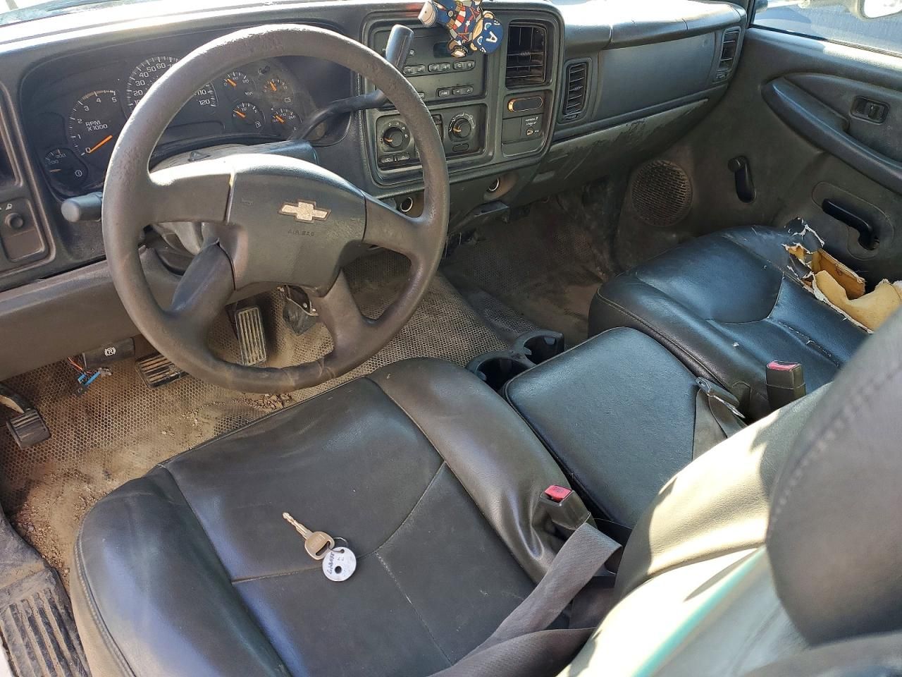 2005 Chevrolet Silverado 3500 Flatbed Truck