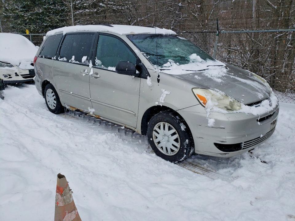 2005 Toyota Sienna ce 7-passenger