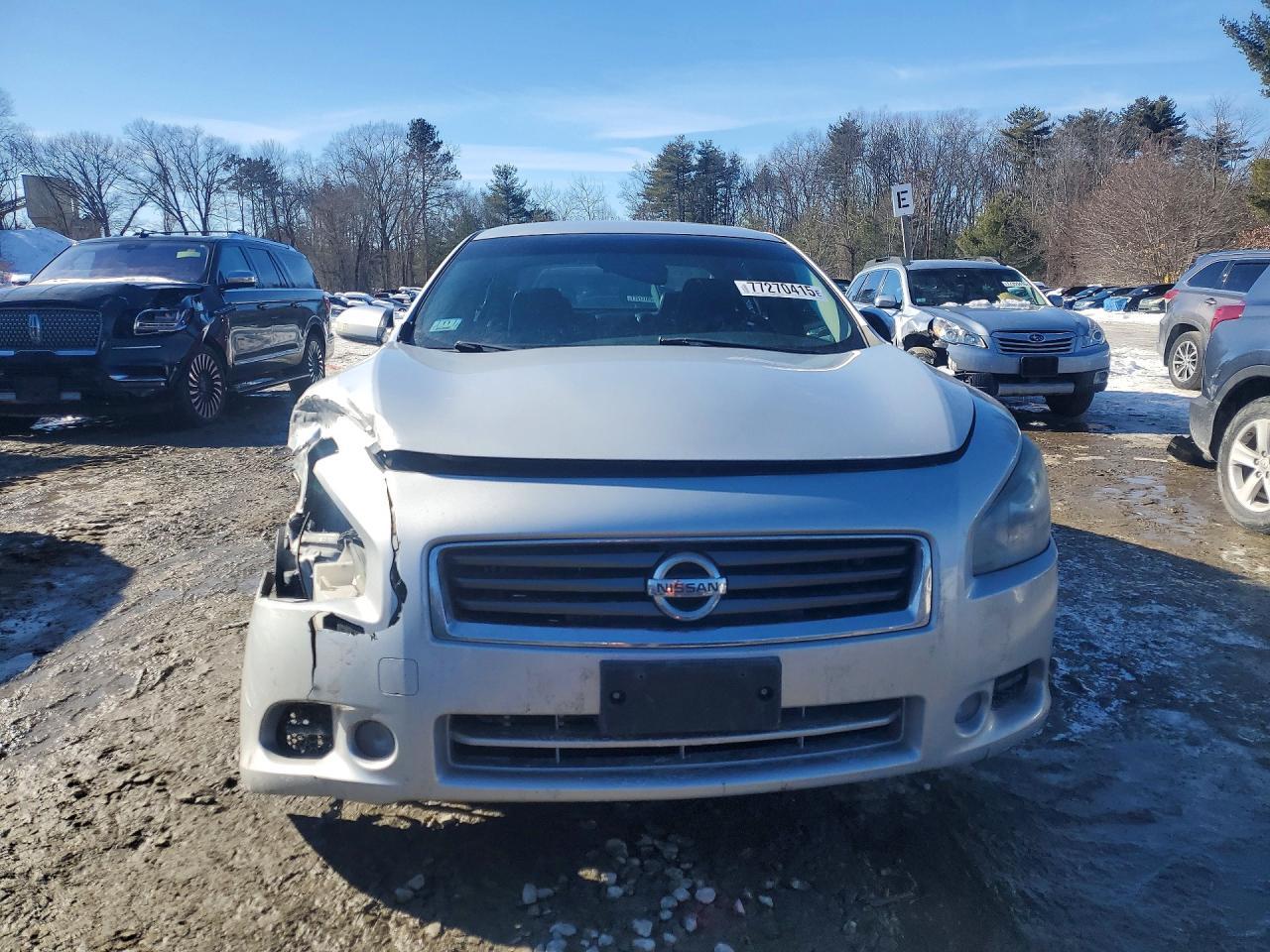 2014 Niss Maxima
