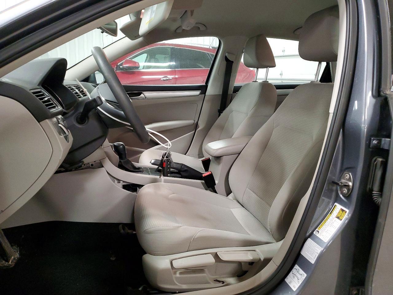 2017 Volkswagen Passat s