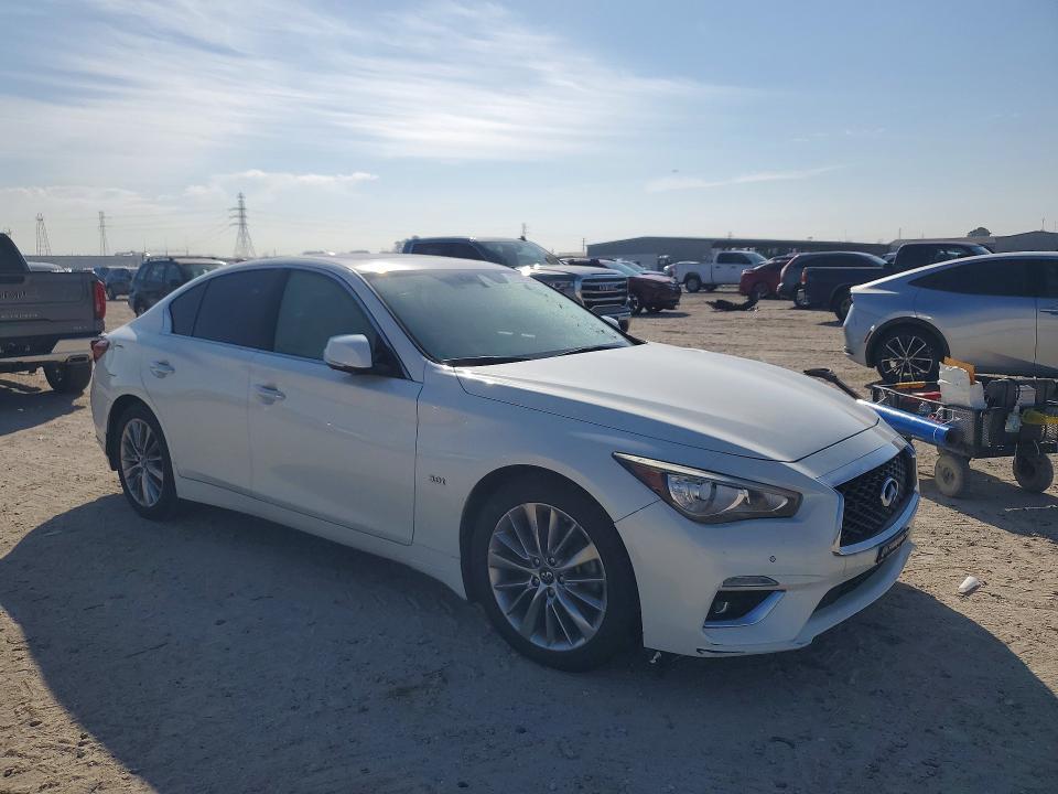 2018 Infiniti Q50 Luxe