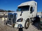 2013 Freightliner Cascadia Semi Truck