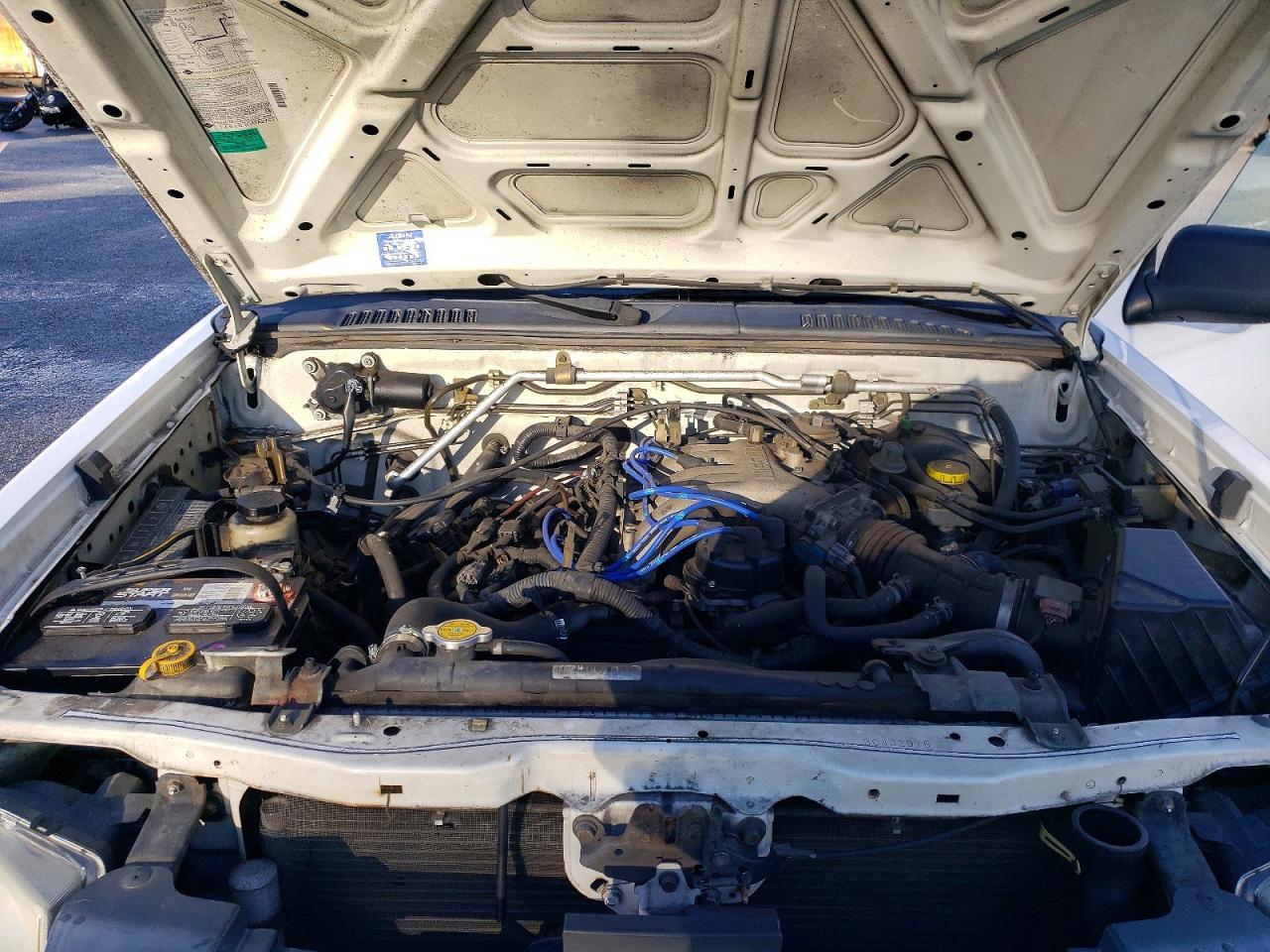 2003 Nissan Frontier Xe-v6