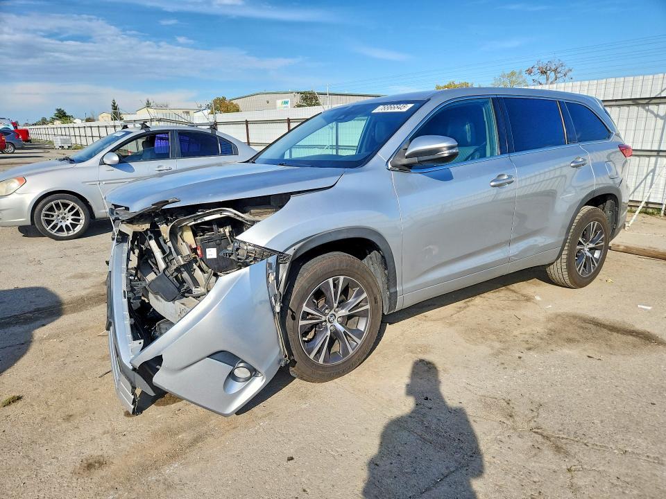 2018 Toyota Highlander le Plus