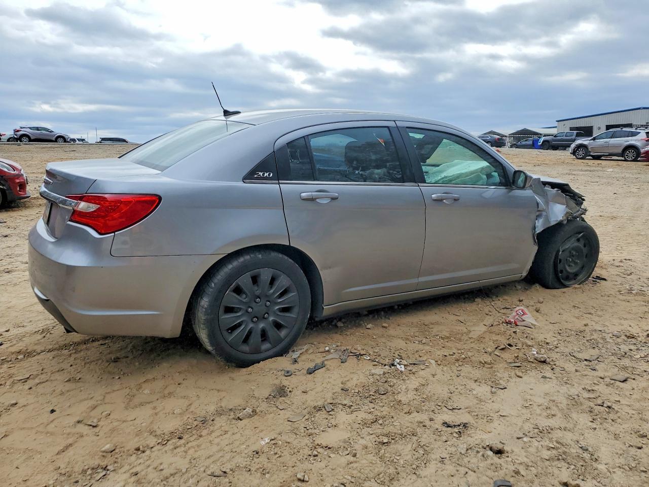 2013 Chrysler 200 lx