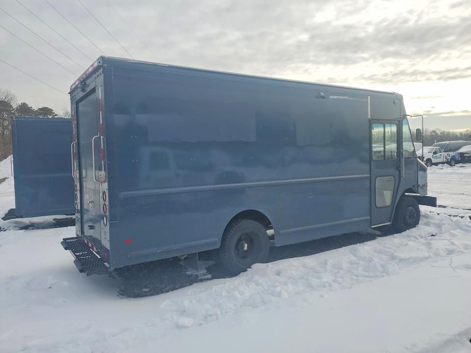 2020 Freightliner MT 45G Delivery Truck
