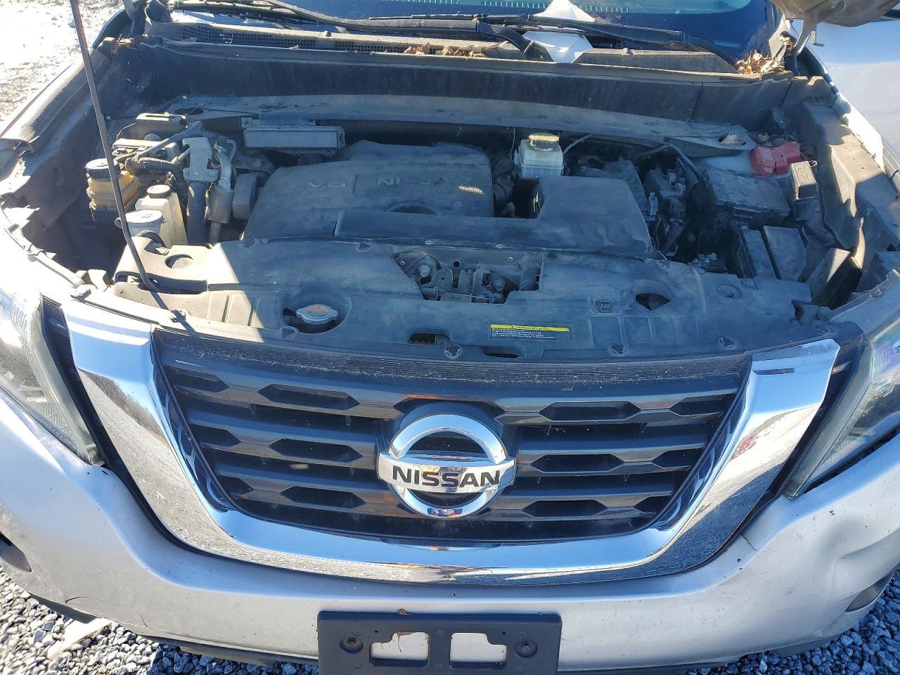 2017 Nissan Pathfinder s