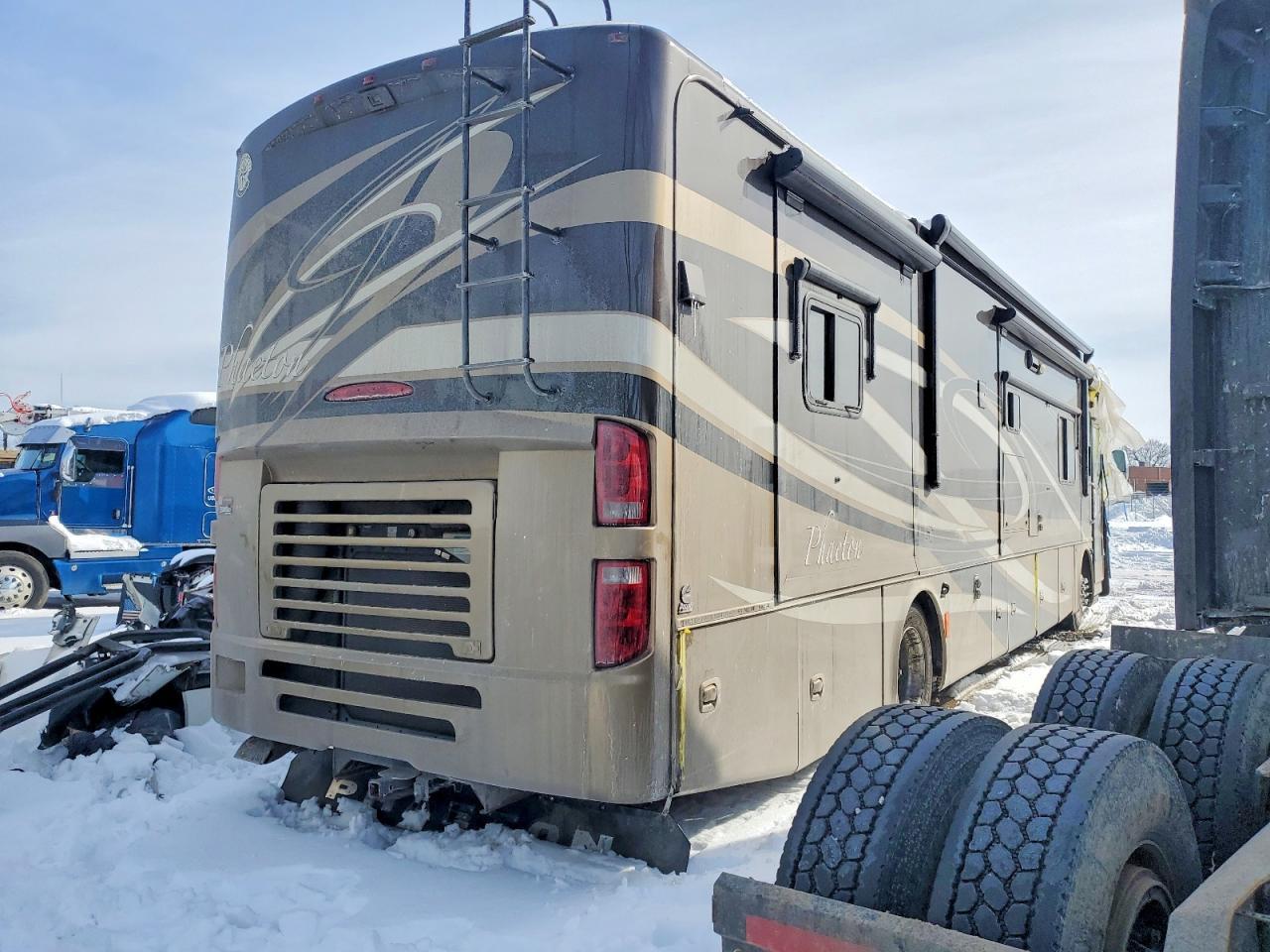2010 Freightliner Chassis XC