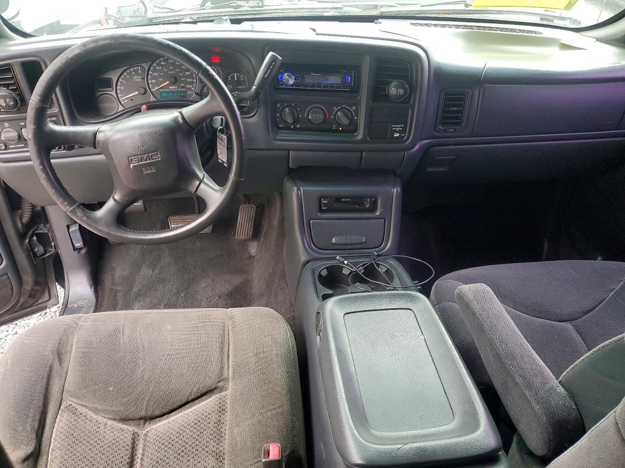 2002 GMC New Sierra C1500