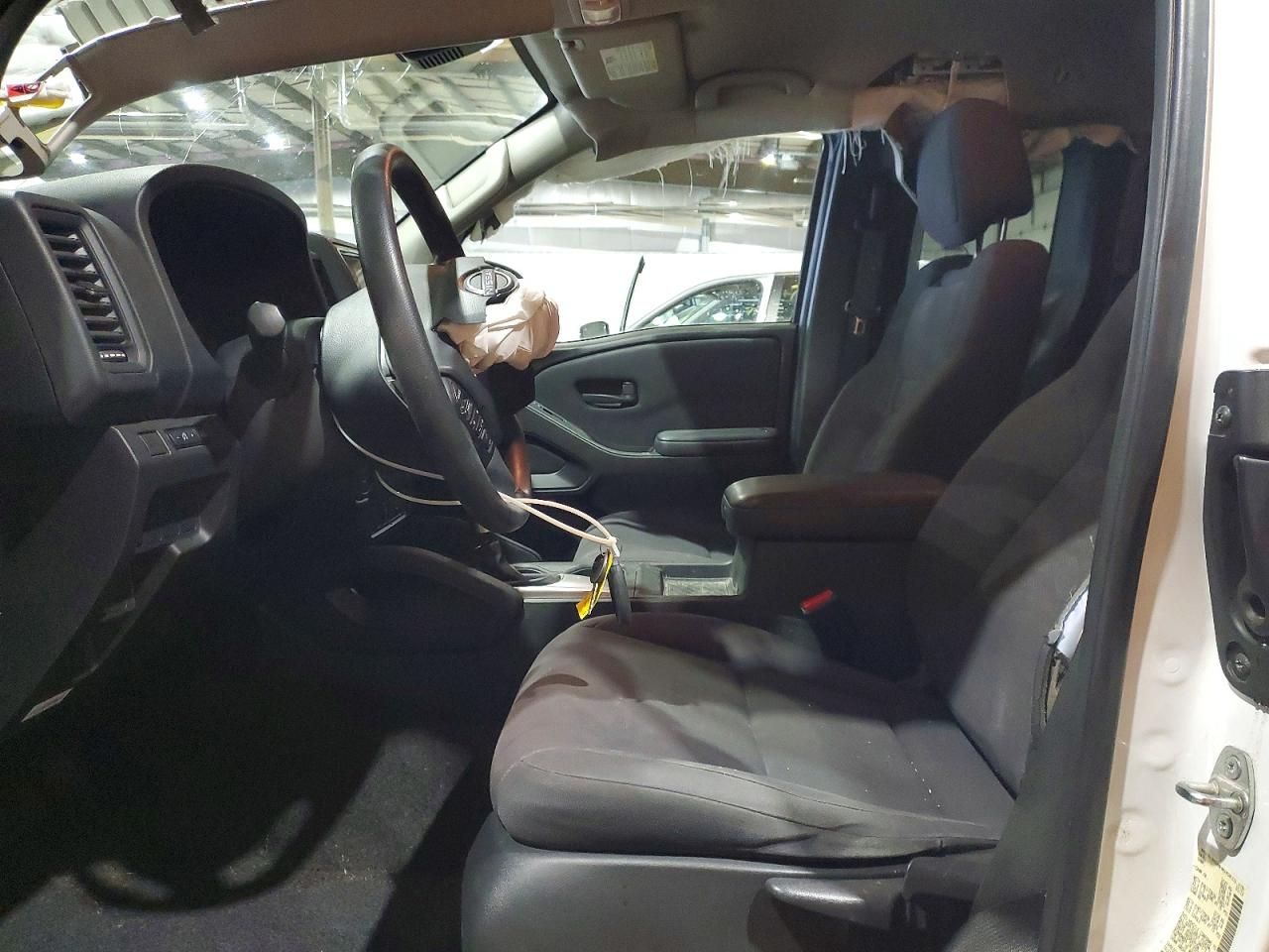 2022 Nissan Frontier s