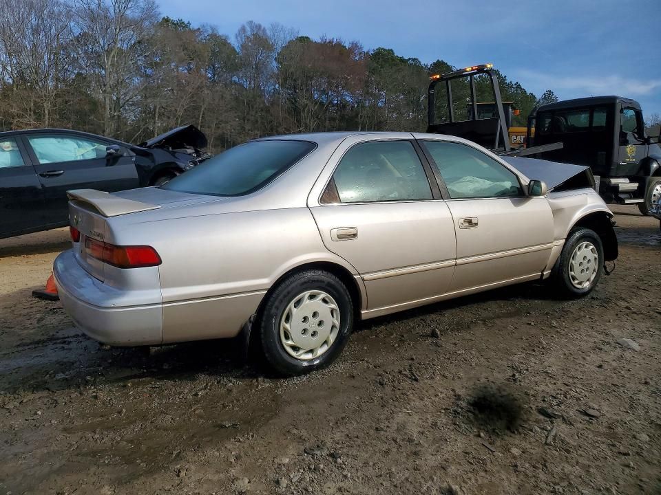 1998 Toyota Camry le