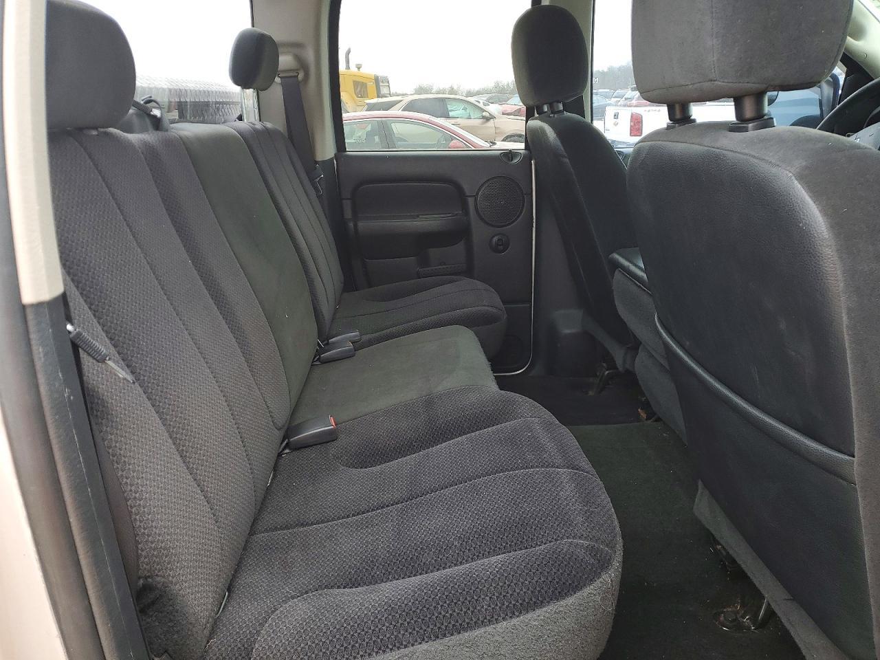 2004 Dodge RAM 1500 ST